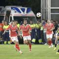 Cătălin Cîrjan (stânga) n-a avut o evoluție strălucită în barajul Dinamo - FCSB // FOTO: Cristi Preda (GSP.ro)