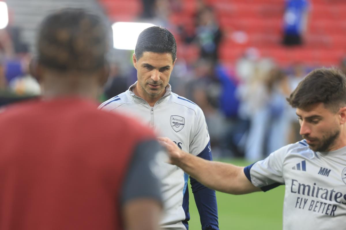 Imagini de la antrenamentul oficial al lui Arsenal