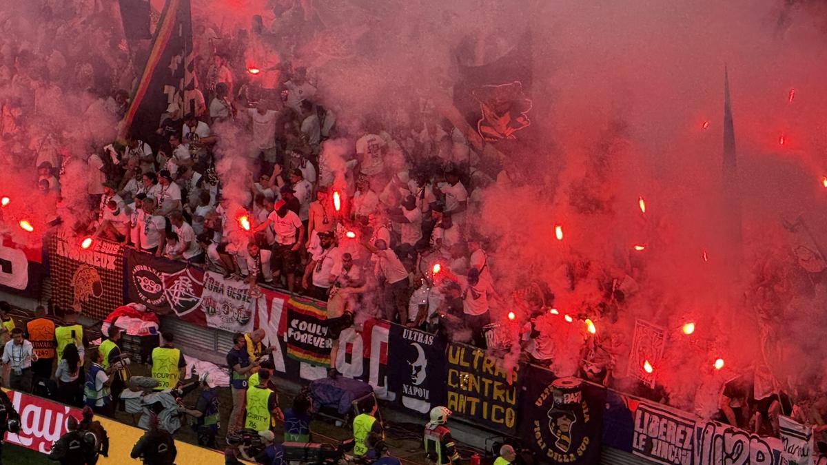 Imaginile cenzurate de UEFA la televizor! » Haos total după golul lui Dembele: poliția a intrat în forță pe stadion