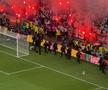 Imaginile cenzurate de UEFA la televizor! » Haos total după golul lui Dembélé: poliția a intrat în forță pe stadion. Foto: Andrei Crăițoiu (GSP.RO)