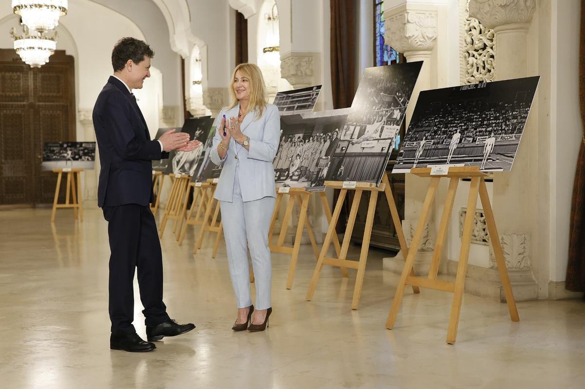 Nadia Comăneci, decorată cu Ordinul Naţional „Steaua României" în grad de Mare Cruce
