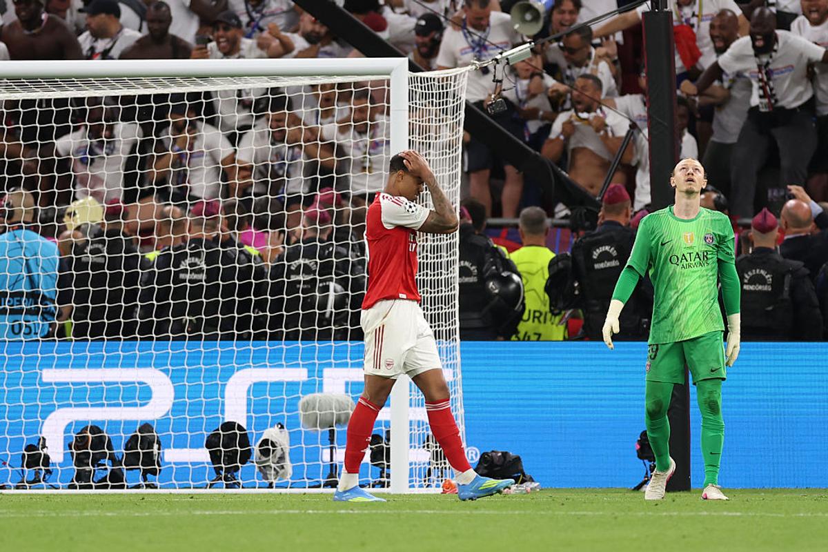 Președintele Emmanuel Macron a scris 18 cuvinte după triumful lui PSG