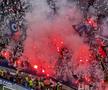 Imaginile cenzurate de UEFA la televizor! » Haos total după golul lui Dembélé: poliția a intrat în forță pe stadion. Foto: Andrei Crăițoiu (GSP.RO)