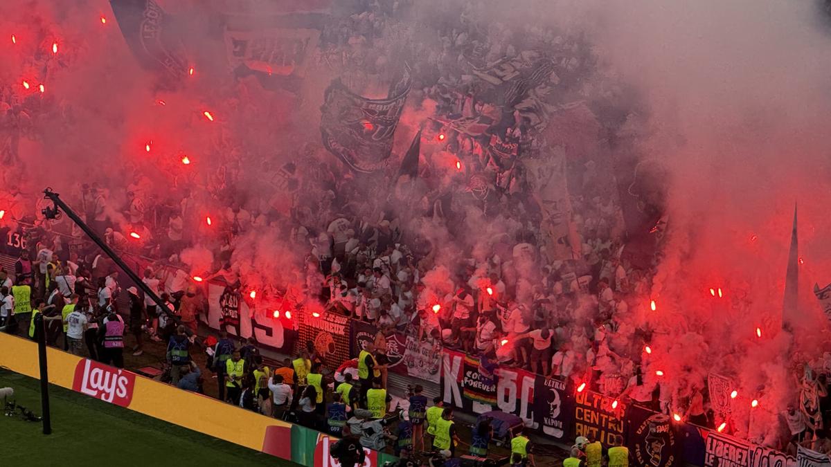 Imaginile cenzurate de UEFA la televizor! » Haos total după golul lui Dembele: poliția a intrat în forță pe stadion