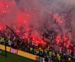 Imaginile cenzurate de UEFA la televizor! » Haos total după golul lui Dembélé: poliția a intrat în forță pe stadion. Foto: Andrei Crăițoiu (GSP.RO)