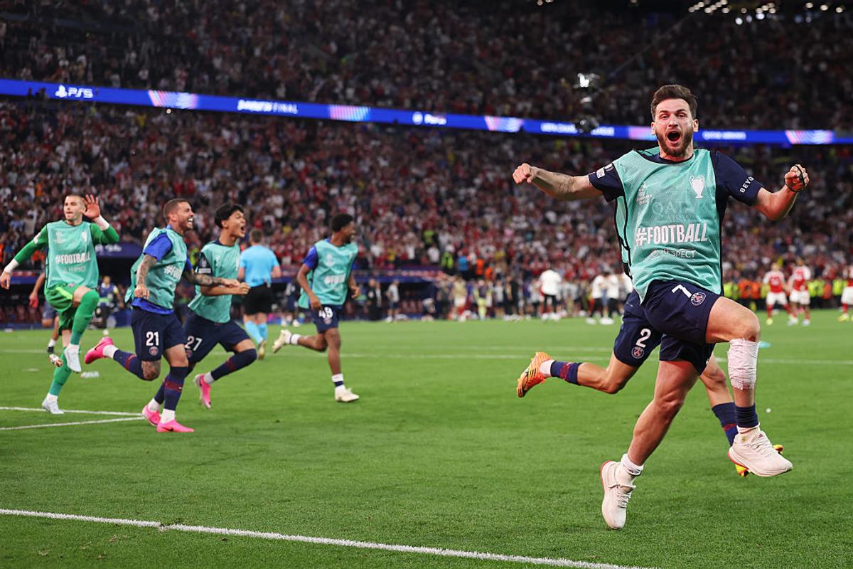 Imaginea zilei la Budapesta, după ce PSG a câștigat Liga Campionilor