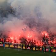 Imaginile cenzurate de UEFA la televizor! » Haos total după golul lui Dembélé: poliția a intrat în forță pe stadion. Foto: Ionuț Iordache (GSP.RO)