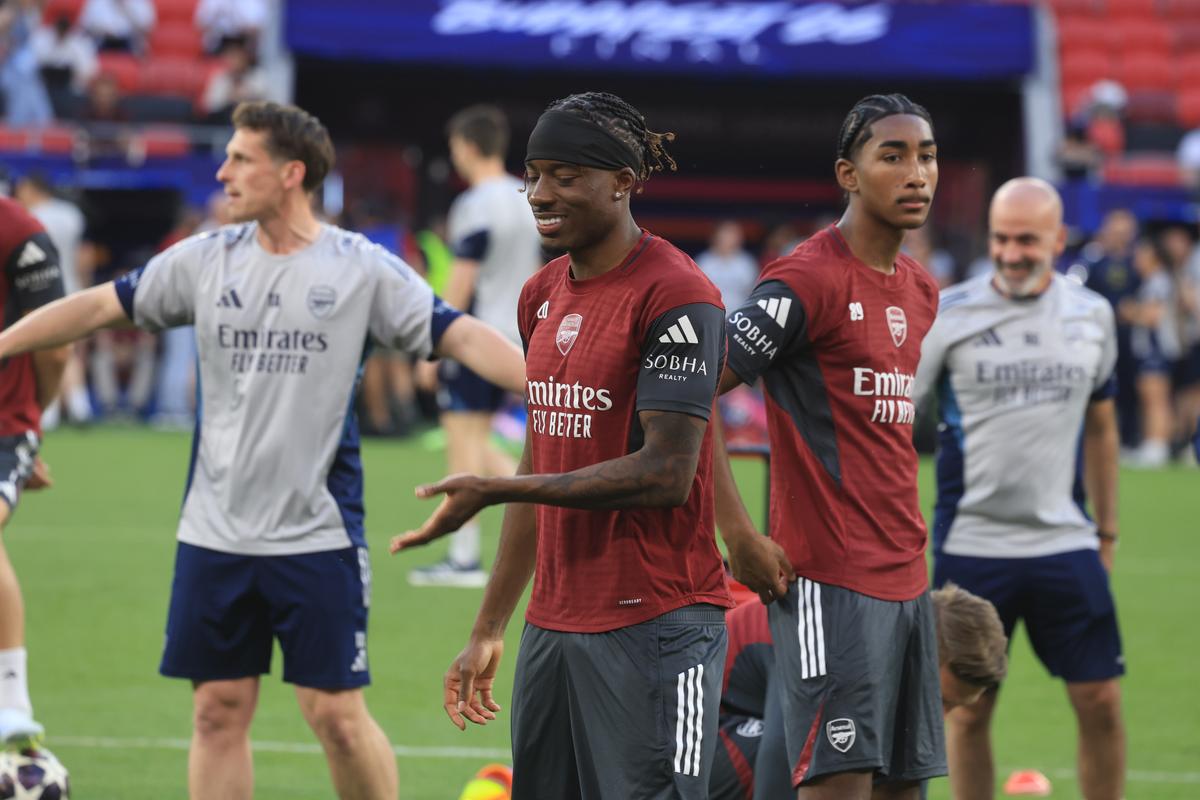 Imagini de la antrenamentul oficial al lui Arsenal