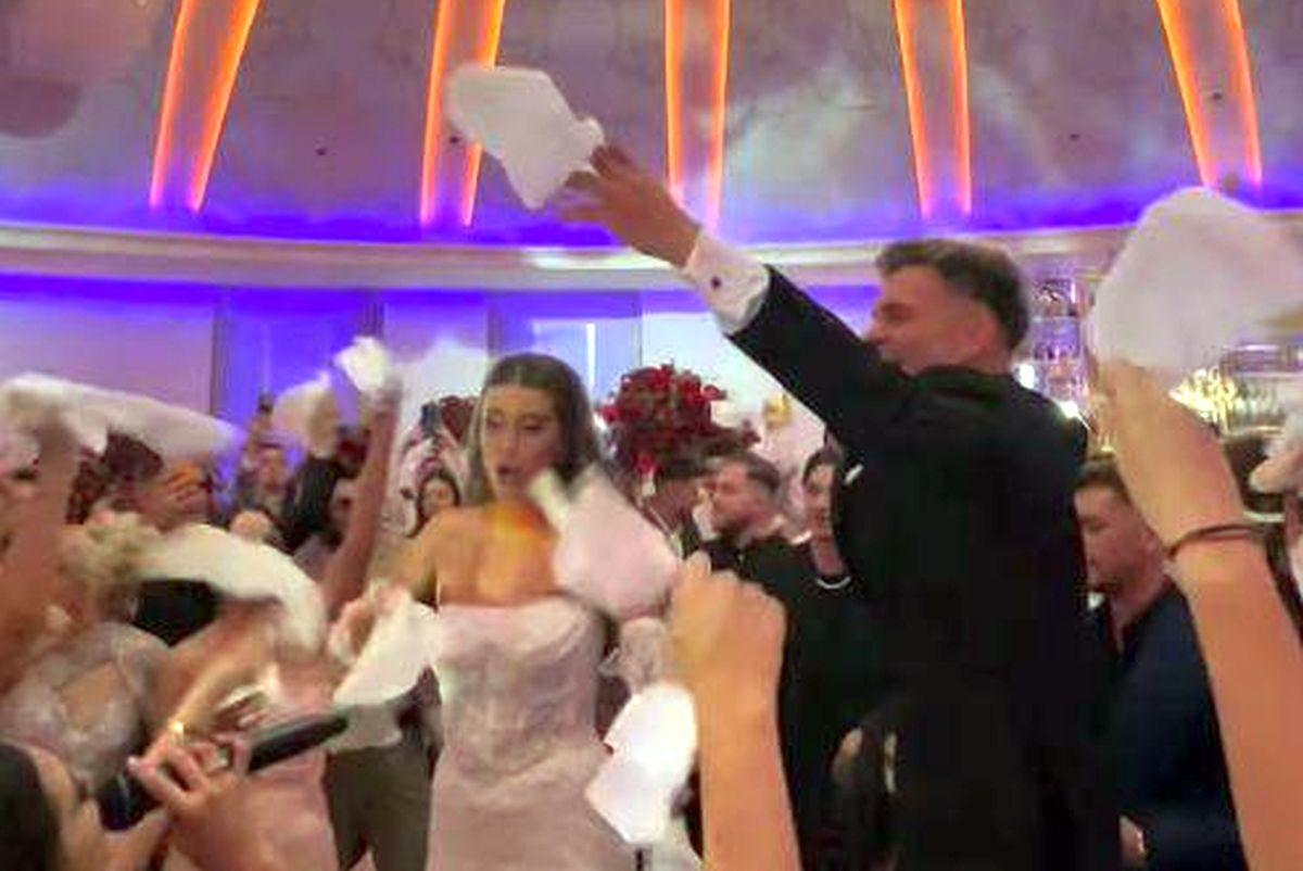 Singurul dinamovist care a cântat și a dansat aseară, după eșecul cu FCSB: „Asta-i nunta de 5 stele!”