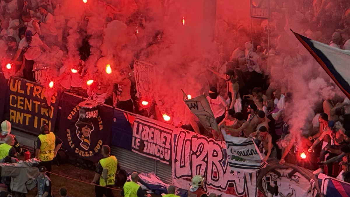 Imaginile cenzurate de UEFA la televizor! » Haos total după golul lui Dembele: poliția a intrat în forță pe stadion