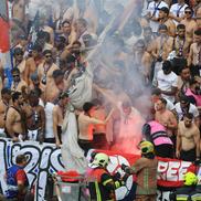 PSG-Arsenal. Ultrașii lui PSG s-au dezbrăcat la pielea goală pe Puskás Aréna. Foto: Ionuț Iordache (GSP.RO)