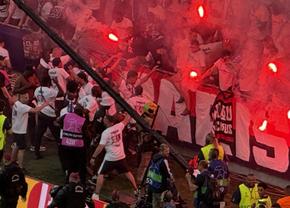Imaginile cenzurate de UEFA la televizor! » Haos total după golul lui Dembele: poliția a intrat în forță pe stadion