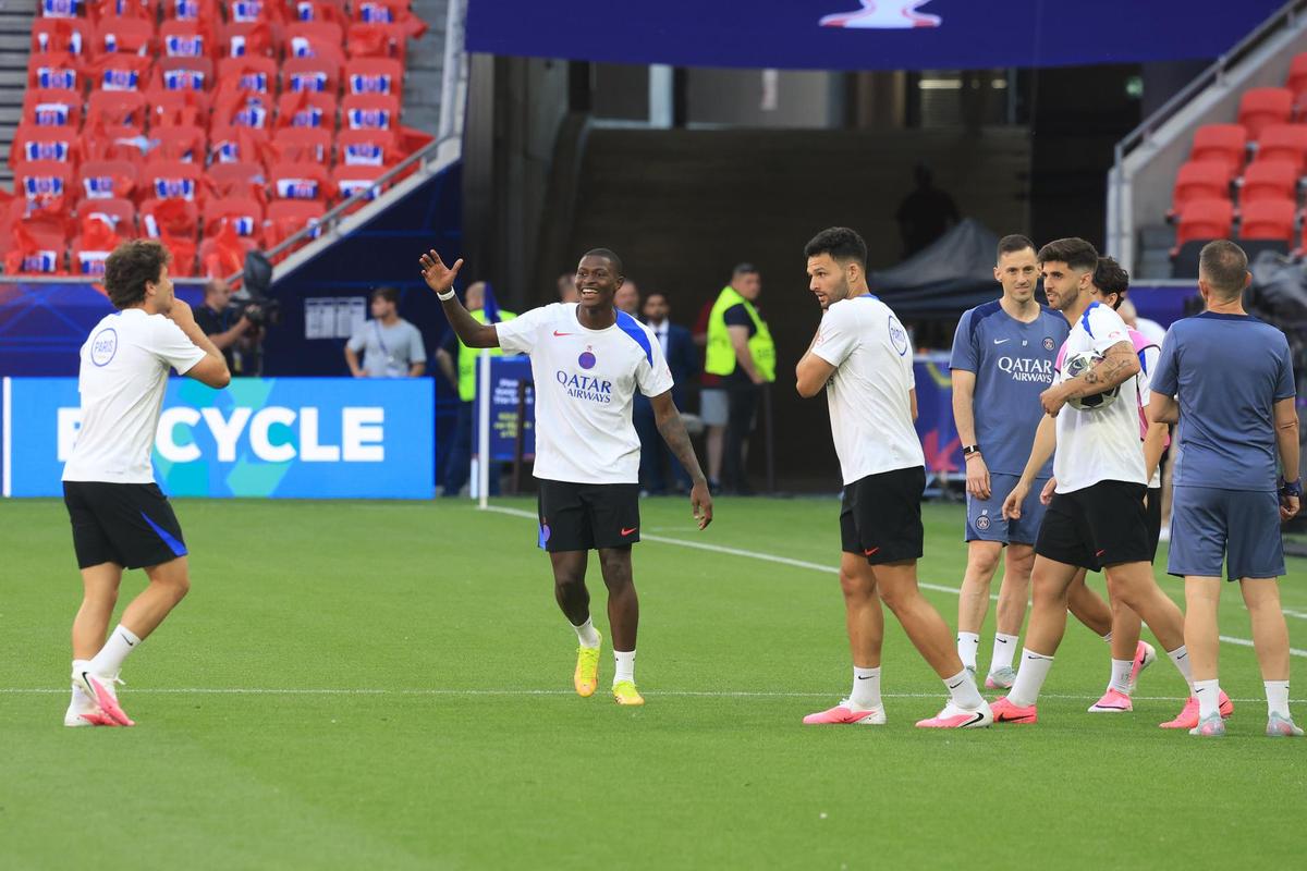 PSG - Arsenal, marea finală a Ligii Campionilor » Corespondenții GSP transmit din Budapesta cele mai noi informații