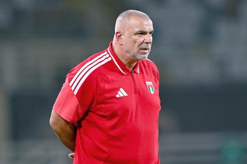 Cosmin Olăroiu nu mai este selecționerul Emiratelor Arabe Unite // FOTO: X