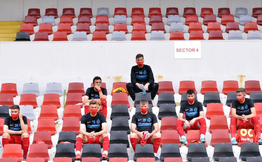 Puștii de pe banca FCSB-ului la meciul cu Astra