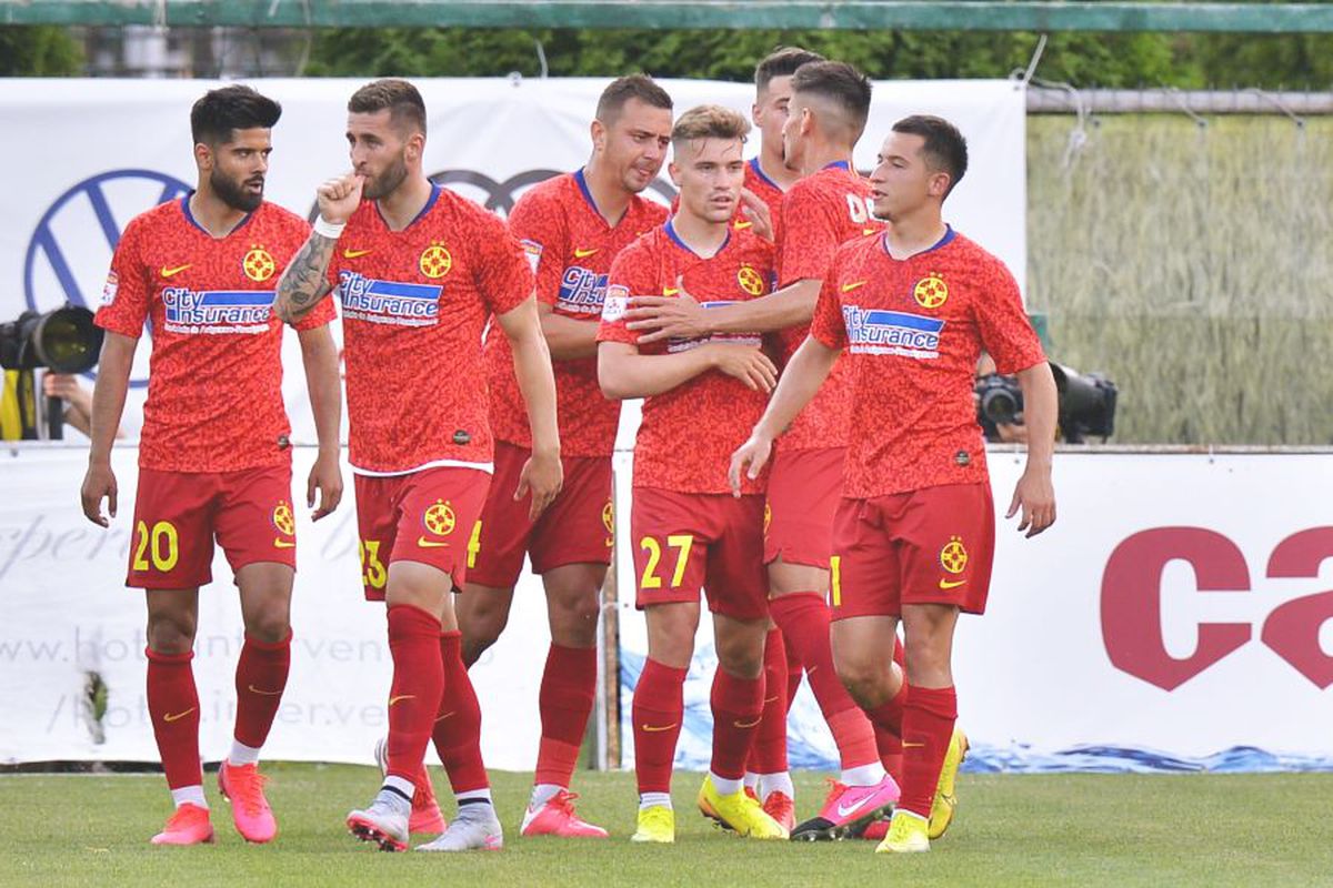 FCSB. Gigi Becali s-a întors cu un nou atac asupra jucătorului său: „La 62 de ani, joc mai bine decât el”