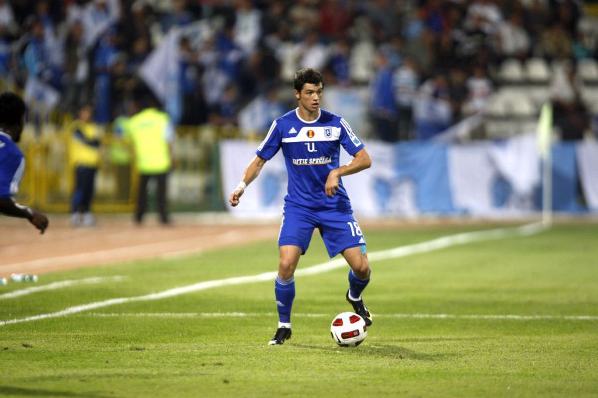 FOTO S-a retras oficial una dintre vedetele Craiovei din era Mititelu! Fostul internațional a semnat deja primul contract ca antrenor