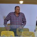 Fotbaliștii FCSB-ului sunt mai slabi decât credeau patronul și suporterii, dar nici nu au toleranță la critici. Plecarea din club a legendei steliste a fost forțată de ”vestiar”, din cauza comentariilor lui Helmuth din emisiunile DigiSport.