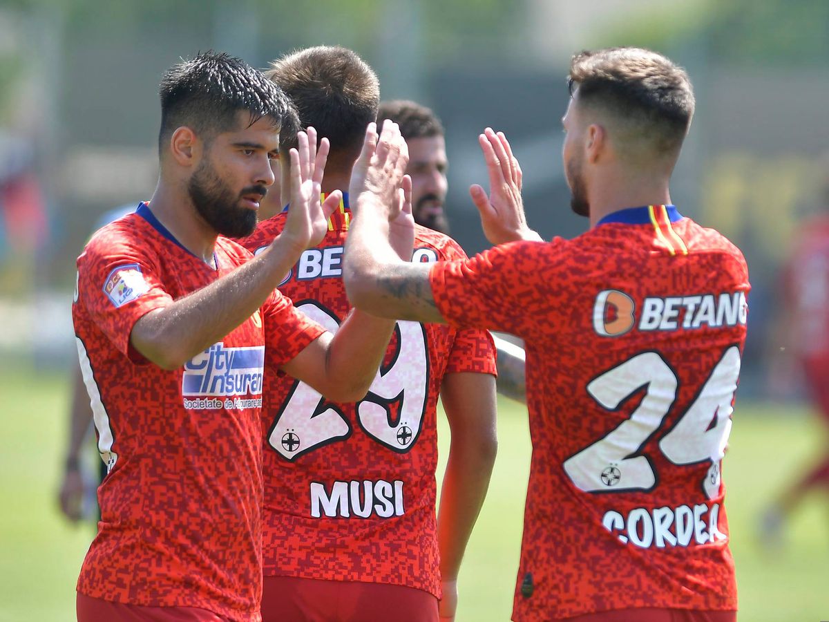 Amical FCSB - Viitorul Tg. Jiu 5-1 / FOTO: Facebook @FCSBOfficial