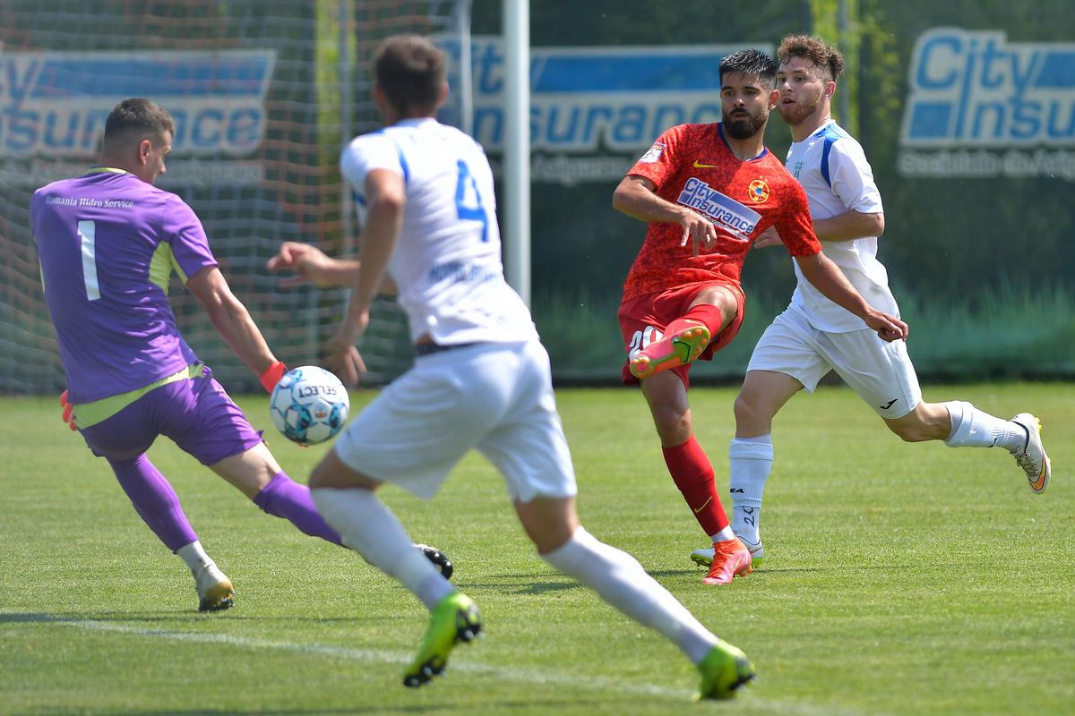 Toropiți de zgârcenie: cum a făcut Becali o economie de 100.000 de euro pe cheltuiala jucătorilor de la FCSB