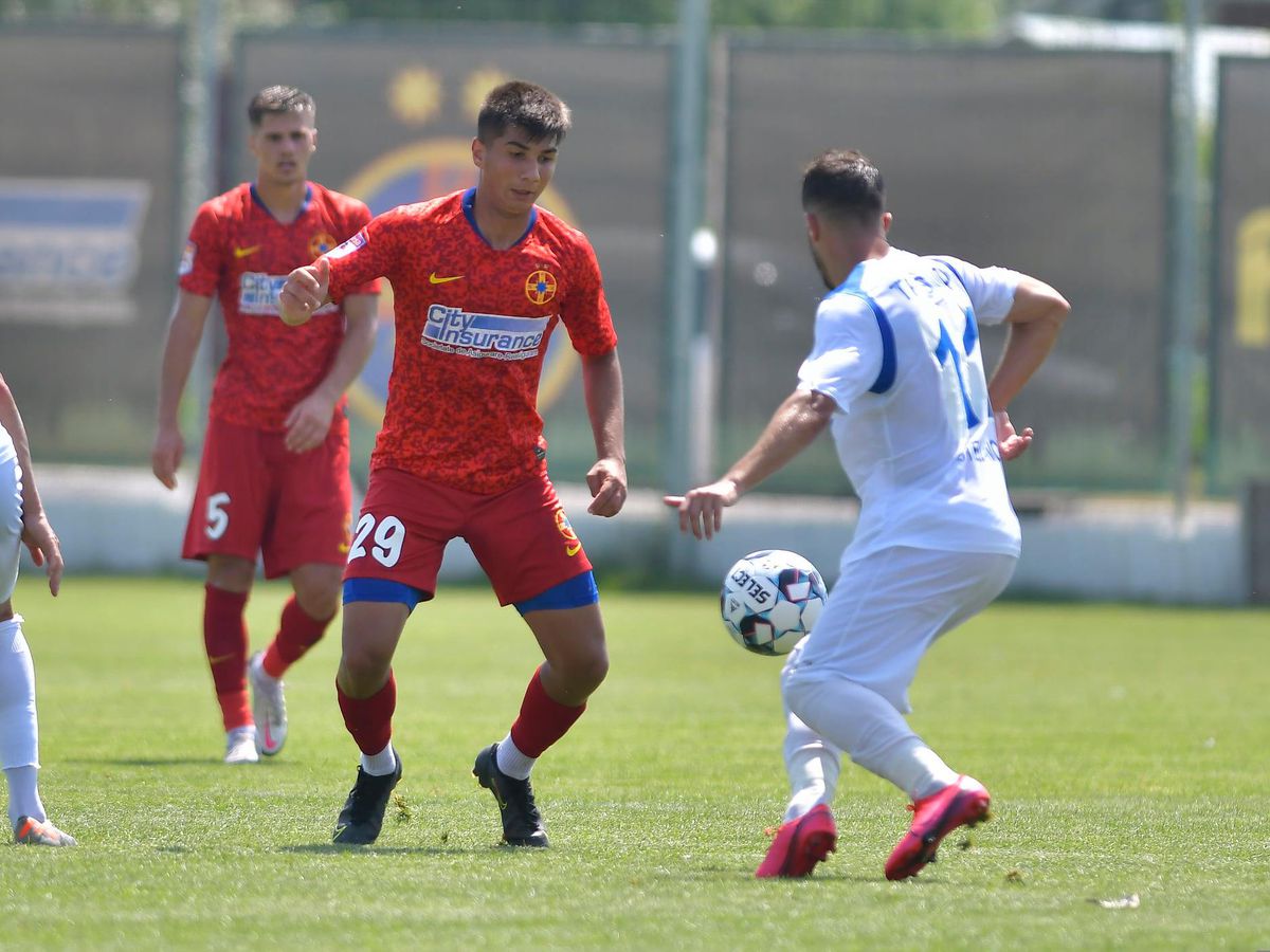 FCSB, victorie la scor în primul amical al verii » Multe fețe noi în echipa lui Todoran