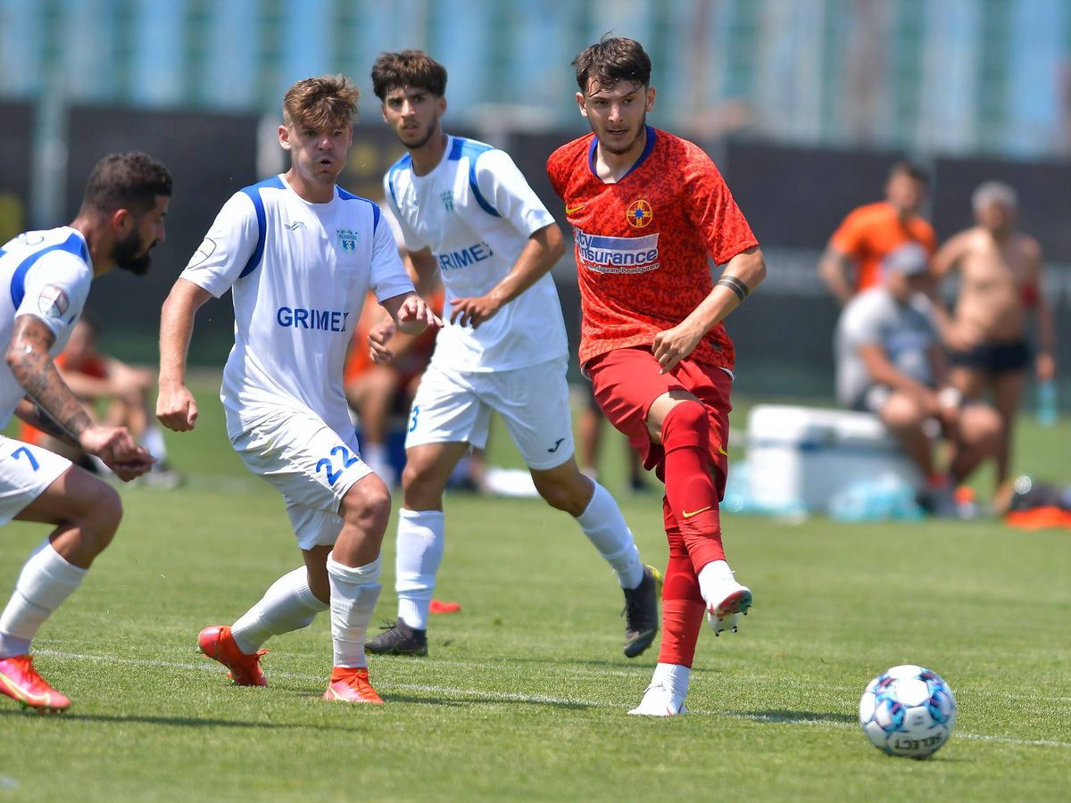 Amical FCSB - Viitorul Tg. Jiu 5-1 / FOTO: Facebook @FCSBOfficial