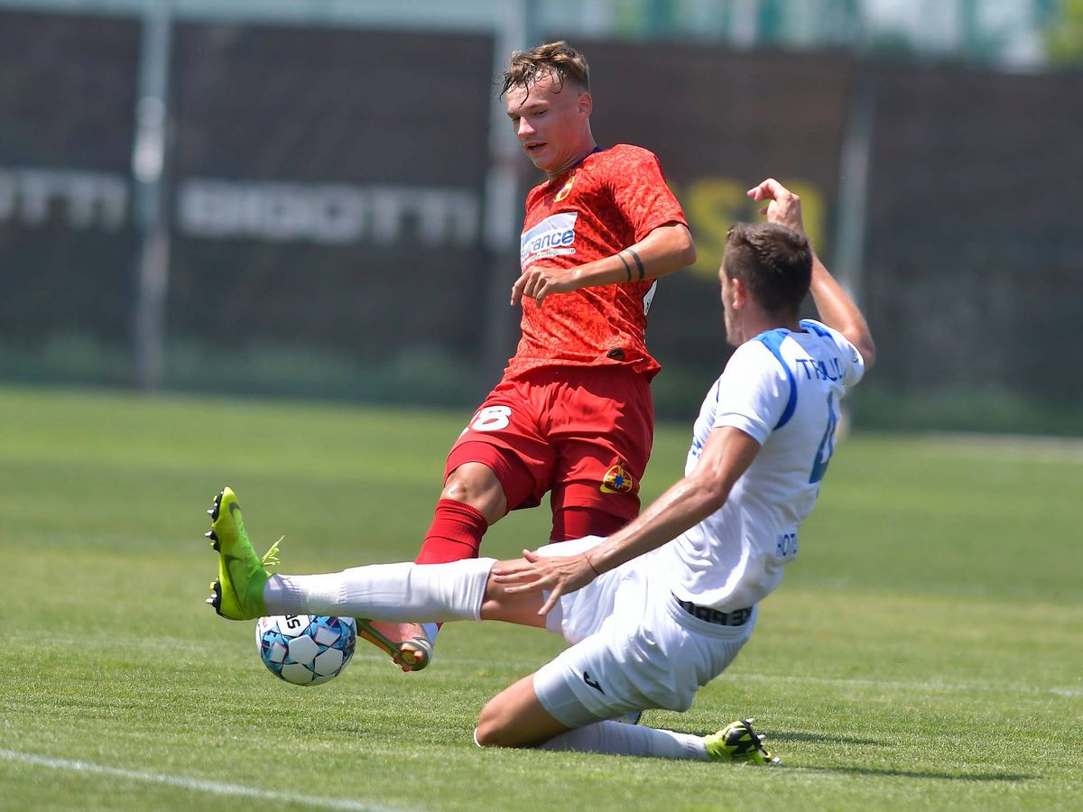 FCSB, victorie la scor în primul amical al verii » Multe fețe noi în echipa lui Todoran