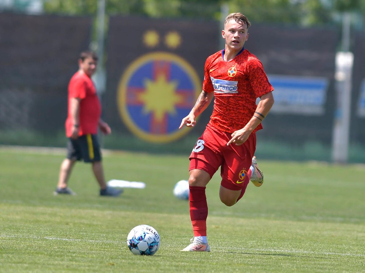 Toropiți de zgârcenie: cum a făcut Becali o economie de 100.000 de euro pe cheltuiala jucătorilor de la FCSB