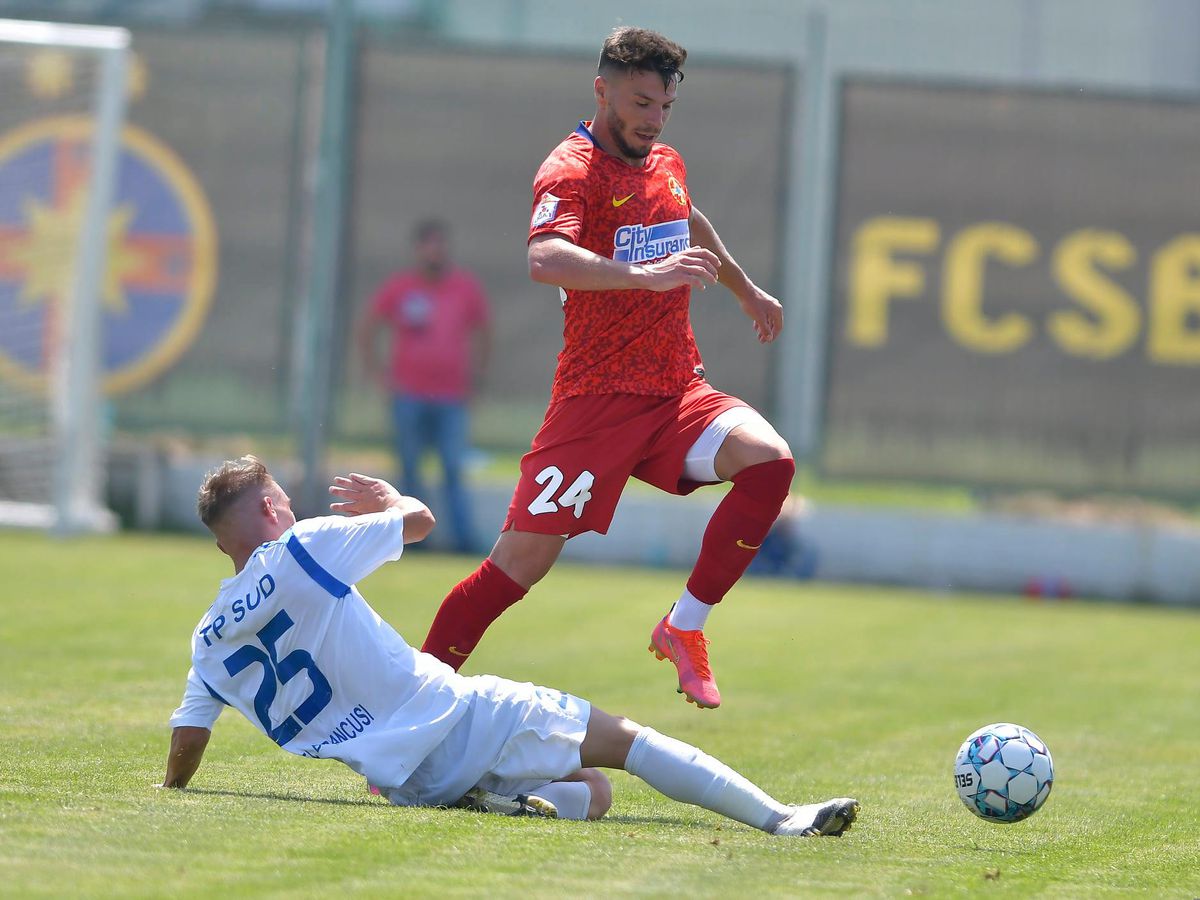 Amical FCSB - Viitorul Tg. Jiu 5-1 / FOTO: Facebook @FCSBOfficial