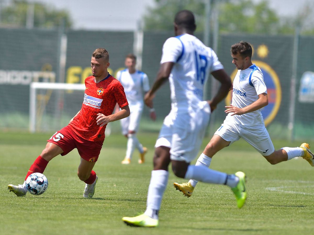 Amical FCSB - Viitorul Tg. Jiu 5-1 / FOTO: Facebook @FCSBOfficial