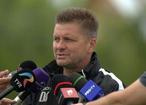 „Apocalipsa în direct” de la Dinamo l-a dus pe Uhrin la capătul puterilor: „Jucătorii nu vor să mai joace! Nu știu dacă voi continua”