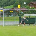 Robert Ilyeș (47 de ani), unul dintre secunzii lui Leo Grozavu (53 de ani) la Sepsi, s-a bagat la joc alături de fotbaliștii covăsnenilor la ultimul antrenament.