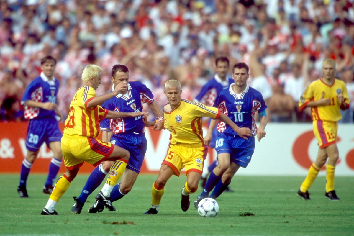 24 de ani de la ultimul meci al României la Mondiale » „Ori luăm exemplul Ungariei, ori adio fotbal!”