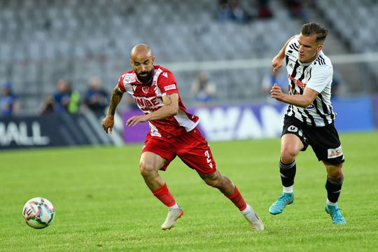 Amicalul lui Dinamo cu Chiajna de sâmbătă dimineață, ora 10:00, e în pericol să nu se joace la Săftica, unde era programat inițial, fiindcă terenul e în proprietatea lui Ionuț Negoiță, fostul acționar al „câinilor”.