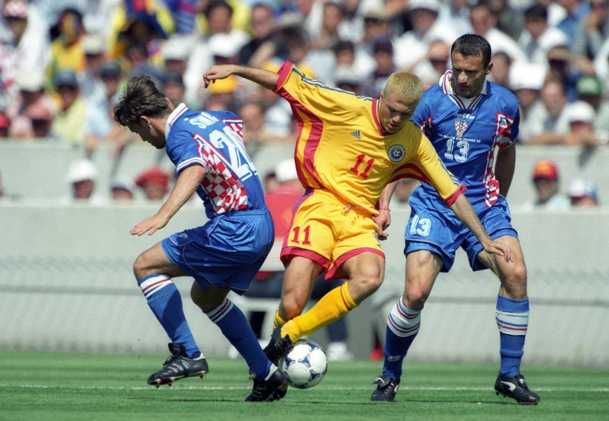 Cum s-a ajuns la: „Tu, cu mustață, nu strâmba!” » GSP a vorbit cu jurnalistul care l-a enervat pe Hagi la conferința epocală din '98: „M-a văzut și s-a declanșat flacăra!”