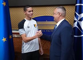 Robert Niță, savuros după întâlnirea dintre David Popovici și premier: „Băi, făcea băiatul pareză. Am crezut că îi ia pulsul”