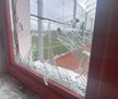 Geamurile birourilor au fost sparte