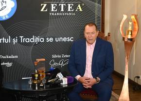 A apărut Pălinca „Helmut Duckadam” » Prețul e piperat: „Recomand să luați două. Valoarea va crește de 10 ori!”