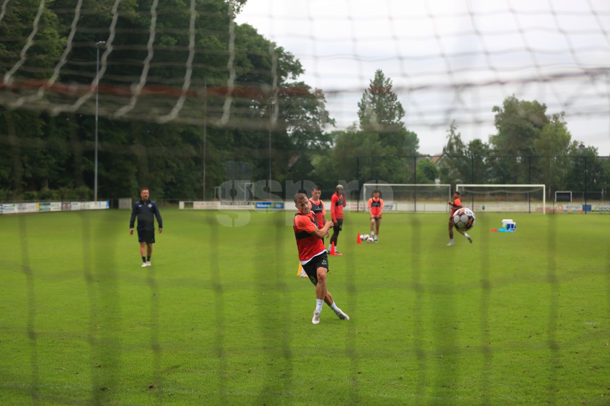 FCSB, on fire! Fotbalistul care a fost în rol de Gladiator și a jucat plin de sânge la un antrenament cu scântei!