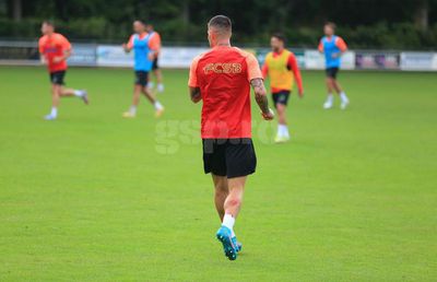 FCSB, on fire! Fotbalistul care a fost în rol de Gladiator și a jucat plin de sânge la un antrenament cu scântei!