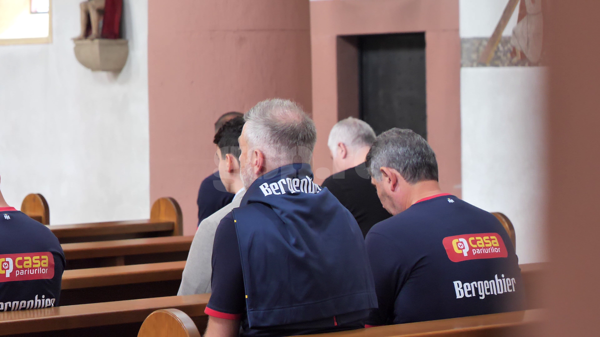 Edward Iordănescu a mers la Liturghie » Mesaj în fața a zeci de români: „Suntem creștini ortodocși, care se închină la Dumnezeu, nu la caracatiță”