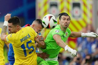 Dinamo pregătește marea lovitură: vrea un titular de la naționala lui Lucescu!