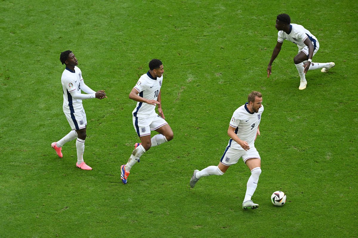 Moment incredibil la finalul partidei dintre Anglia și Slovacia » Un star al „The Three Lions” l-a numit „p***ă cheală” pe Francesco Calzona