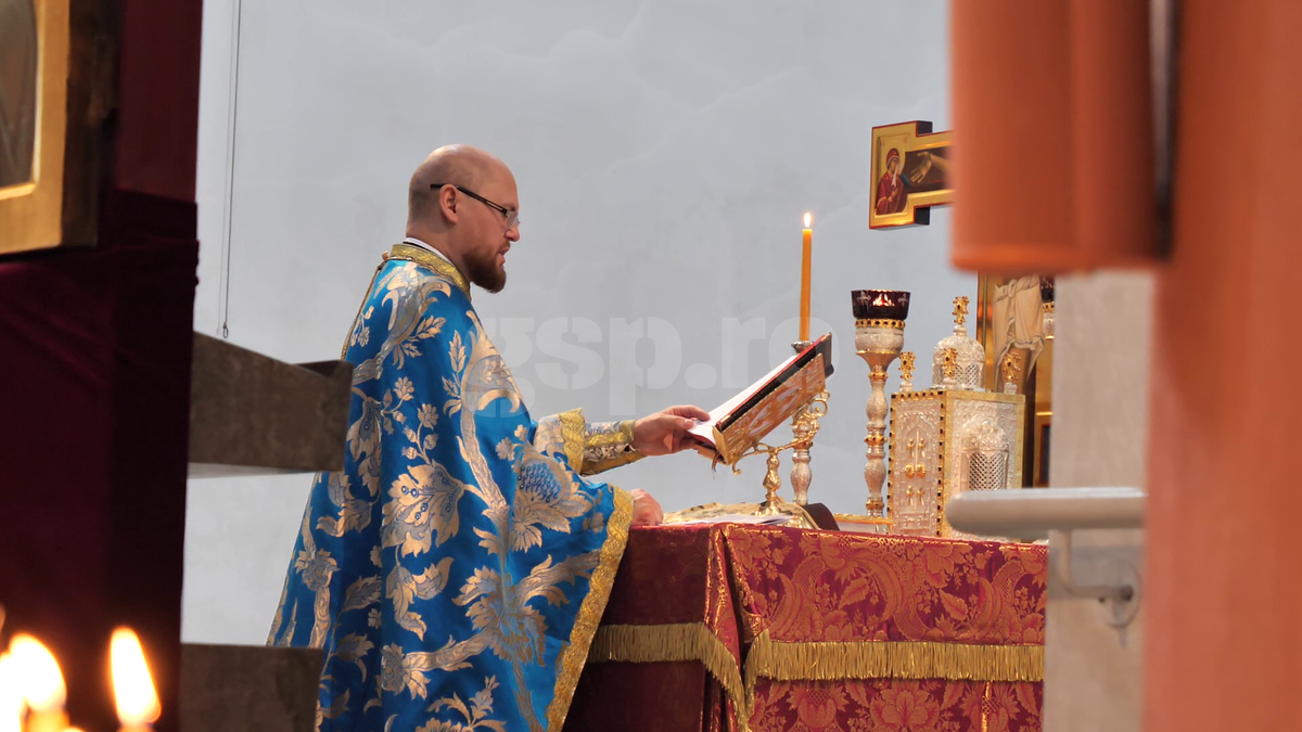 Edward Iordănescu a mers la Liturghie » Mesaj în fața a zeci de români: „Suntem creștini ortodocși, care se închină la Dumnezeu, nu la caracatiță”