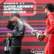 Carlos Sainz îl stropește pe George Russell - Marele Premiu al Austriei 2024 Foto: Imago