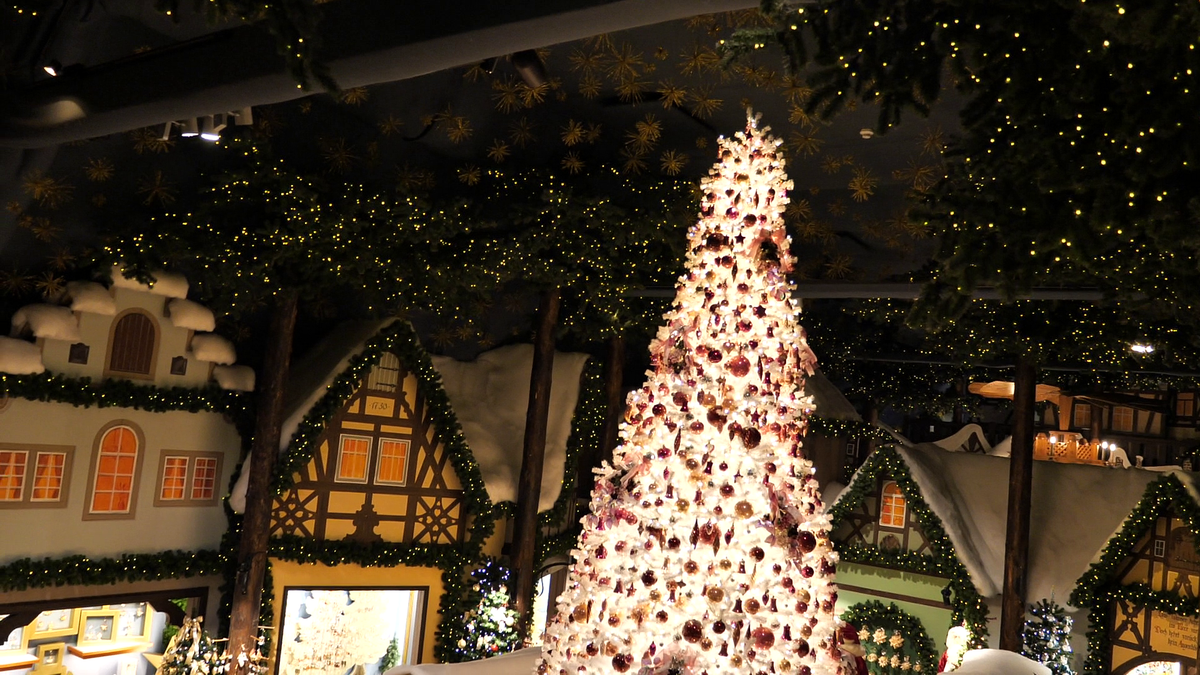 Reportaj GSP din singurul oraș din lume unde Crăciunul este sărbătorit zilnic!