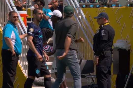 Mkhitaryan l-a îmbrâncit pe antrenorul lui Fluminense la finalul primei reprize