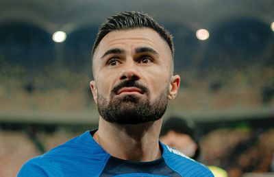 Cine-i ia acum dreptul la muncă? Crețu, rezervă la FCSB și când nu joacă Cercel