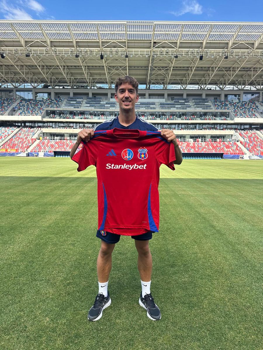 Doi spanioli au semnat cu Steaua și au pozat cu tricoul în Ghencea