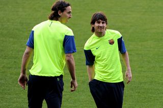 Zlatan Ibrahimovic îi face pachet pe colegii lui Messi: „Statui! Aleargă de parcă ar avea saci de ciment în spate”